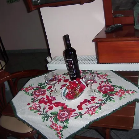 Sirines Studios Prínos