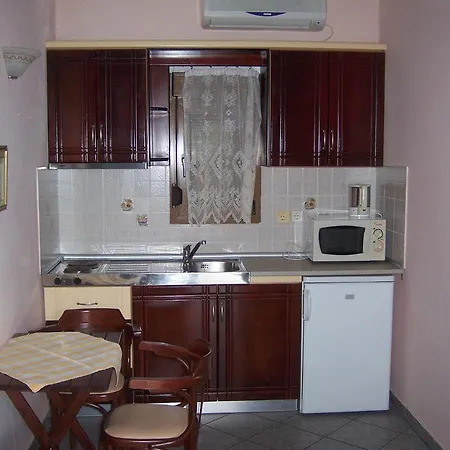 Sirines Studios Prínos